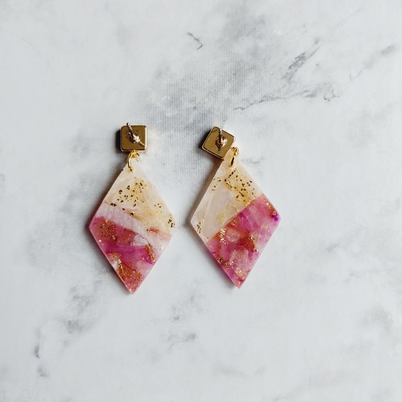 OpalGlaze Quartz Clay Purple White Translucent Hand crafted Earrings. - Picture 4 of 4